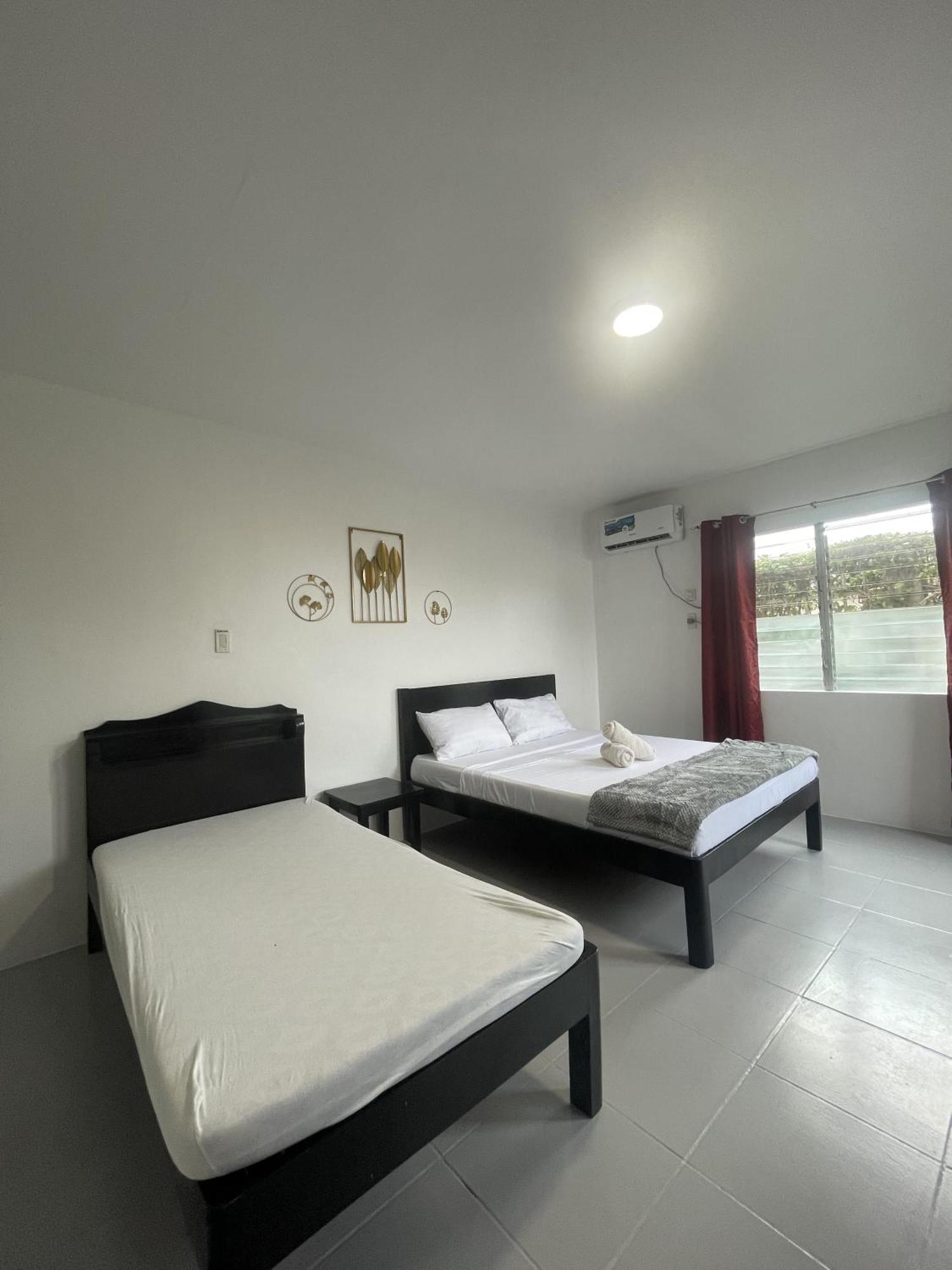 Hotel Sisters Inn Moalboal Esterno foto