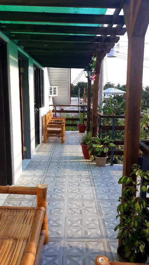 Hotel Sisters Inn Moalboal Esterno foto