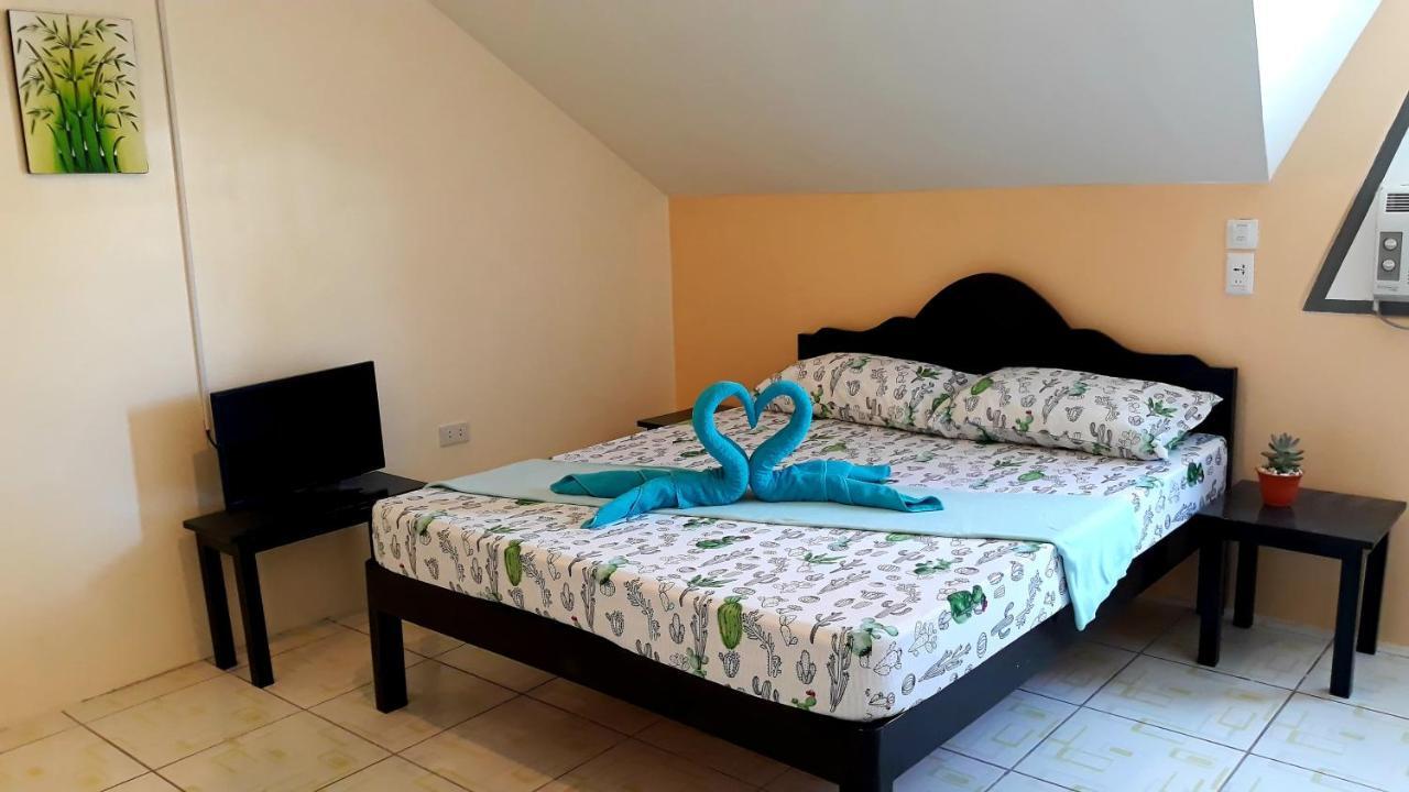 Hotel Sisters Inn Moalboal Esterno foto